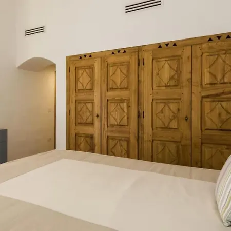 Dom wakacyjny With Private Pool, Garden And Bbq Porto Rotondo